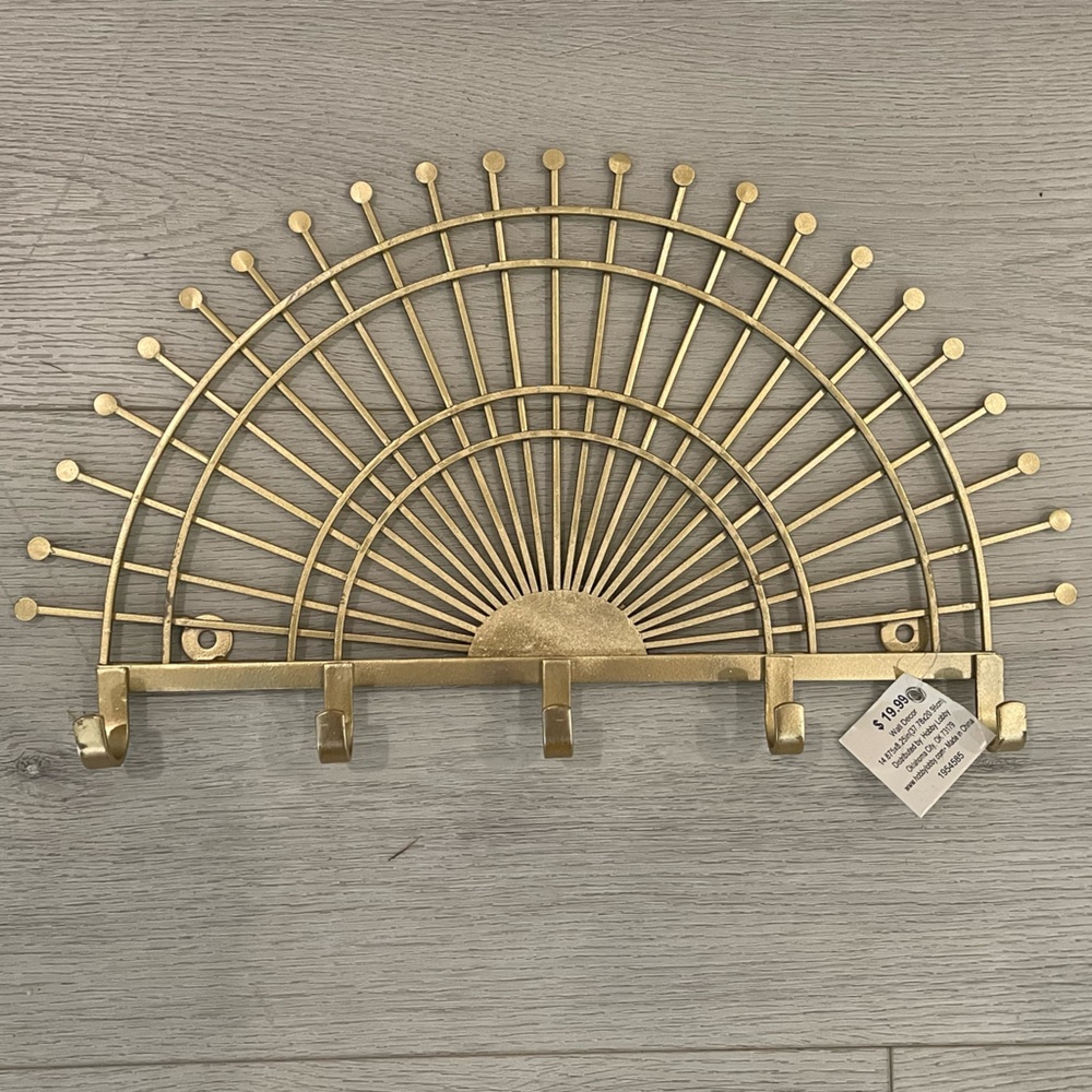 Wall decor gold